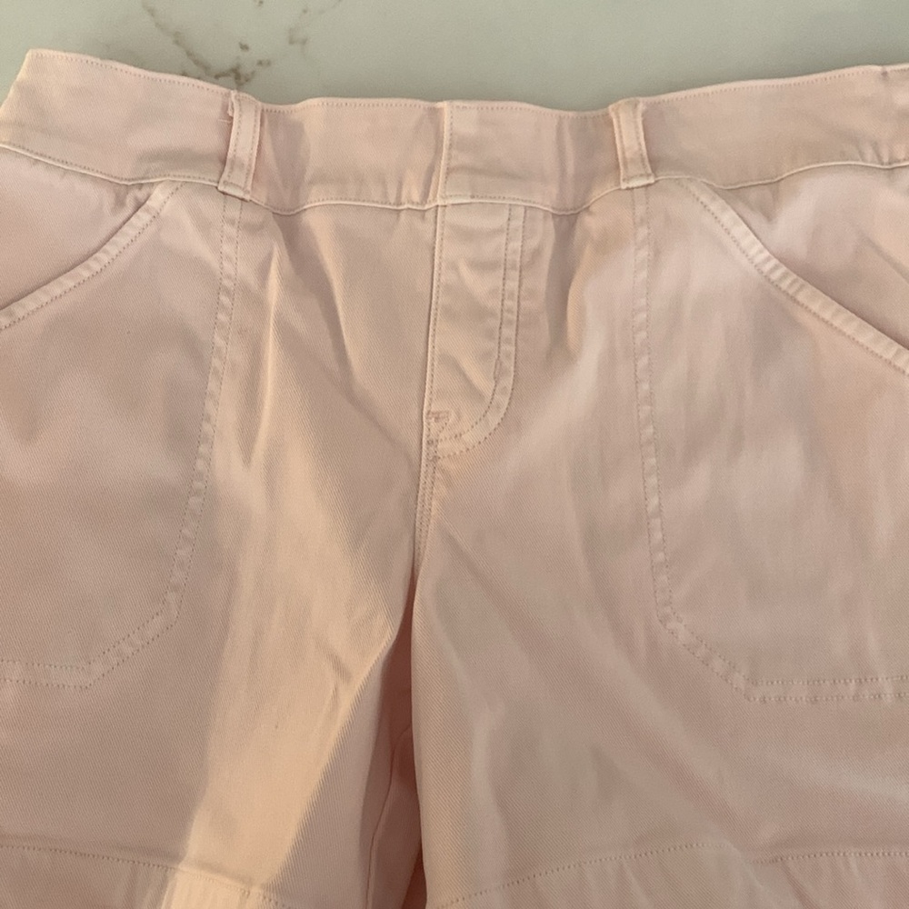 SPANX pull on pale Pink Shorts with Cuffed Hem - Picture 5 of 5